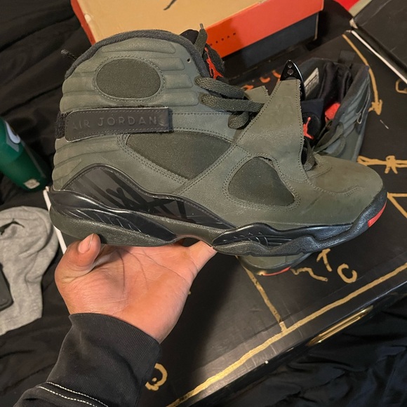 Jordan 8 - Picture 2 of 11